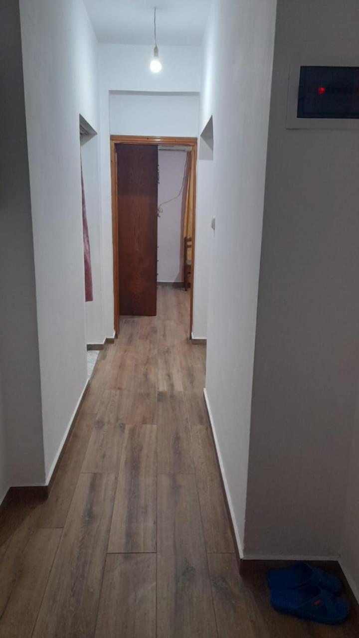 Vita Apartment - Spacious Garden And Balcony 5 Min To Beach & Center Ksamil Exterior photo
